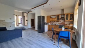 Spacious Condo 5 min to Jurmala Beach, Jūrmala